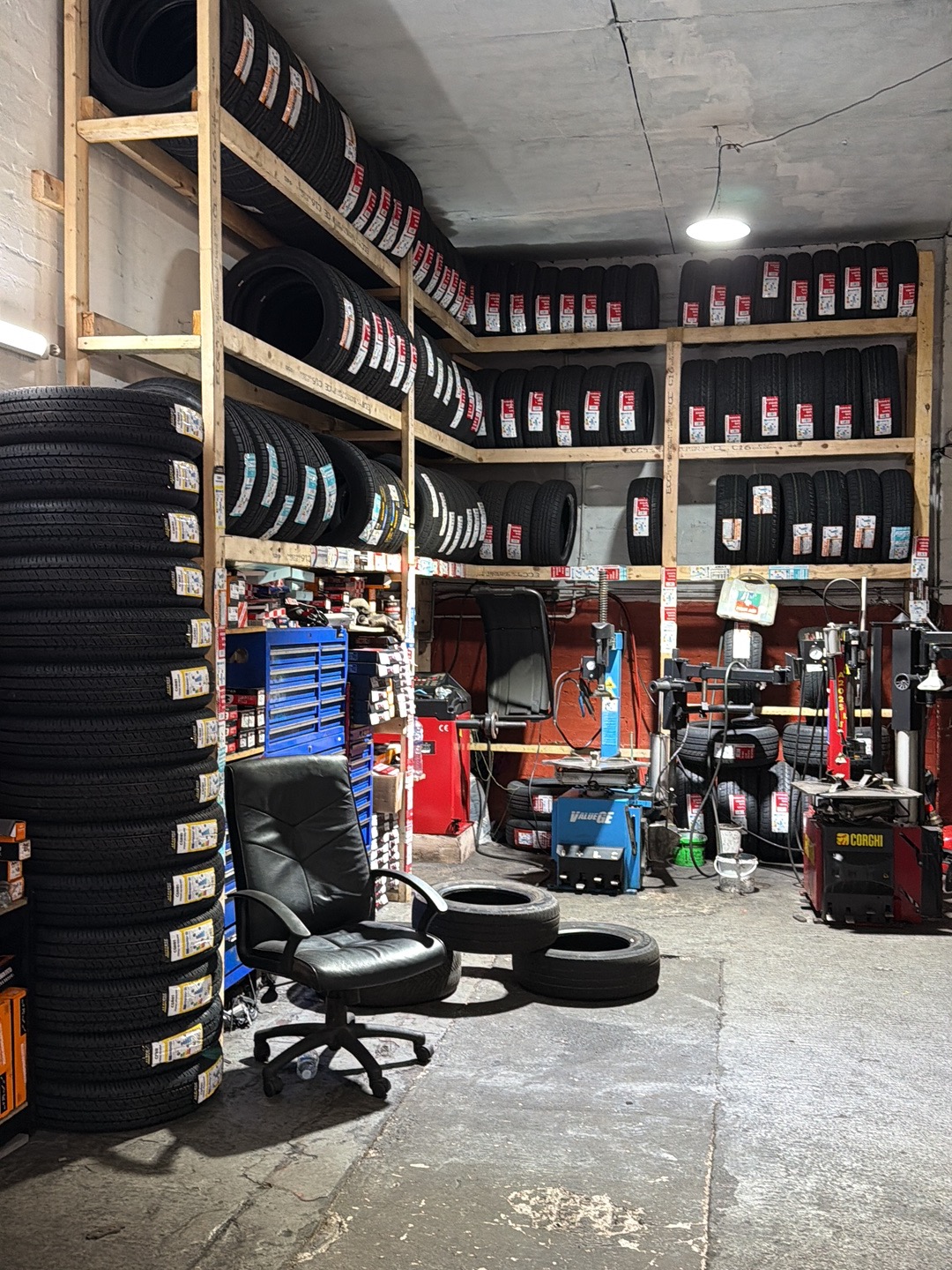ALI AUTOS MOT & REPAIR, photograph 3.