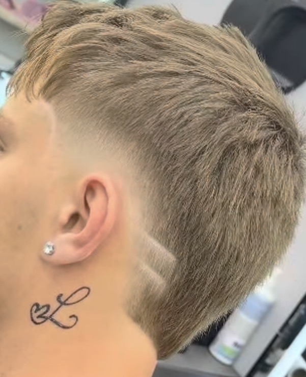 Class barbers Prestwich, photograph 6.