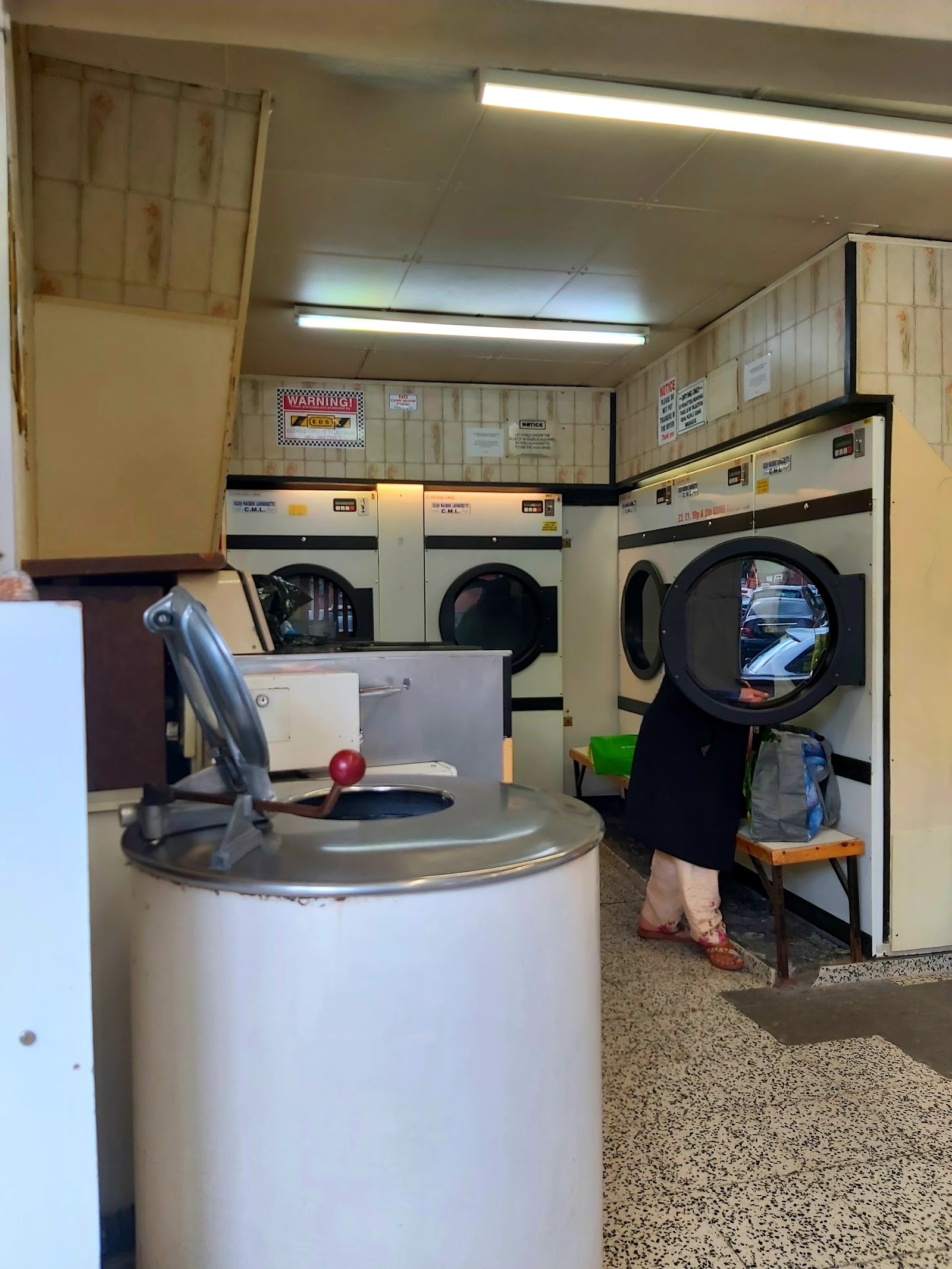 Clean Machine Laundrette, photograph 6.