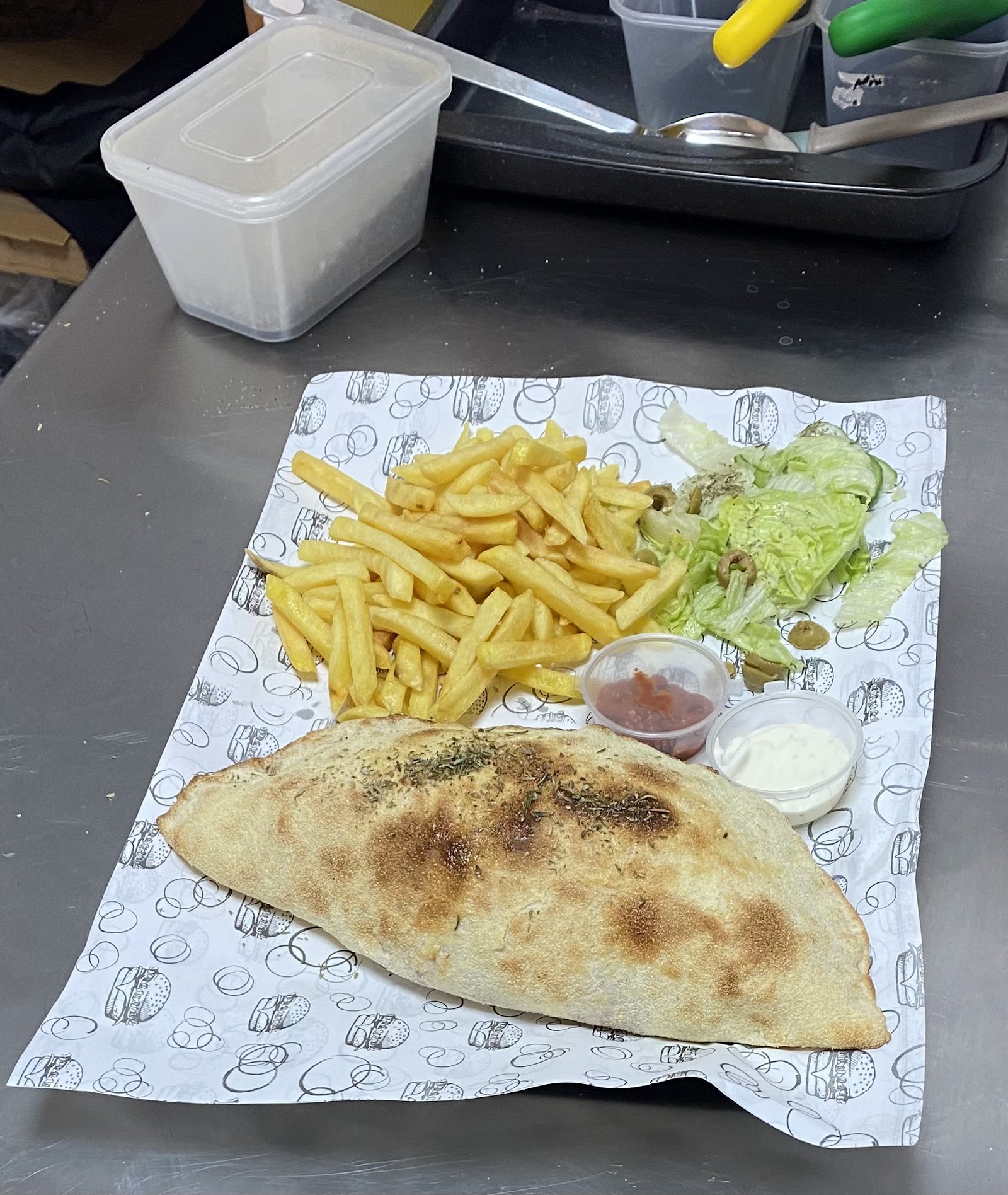 Mr Pizza Kebab, photograph 9.