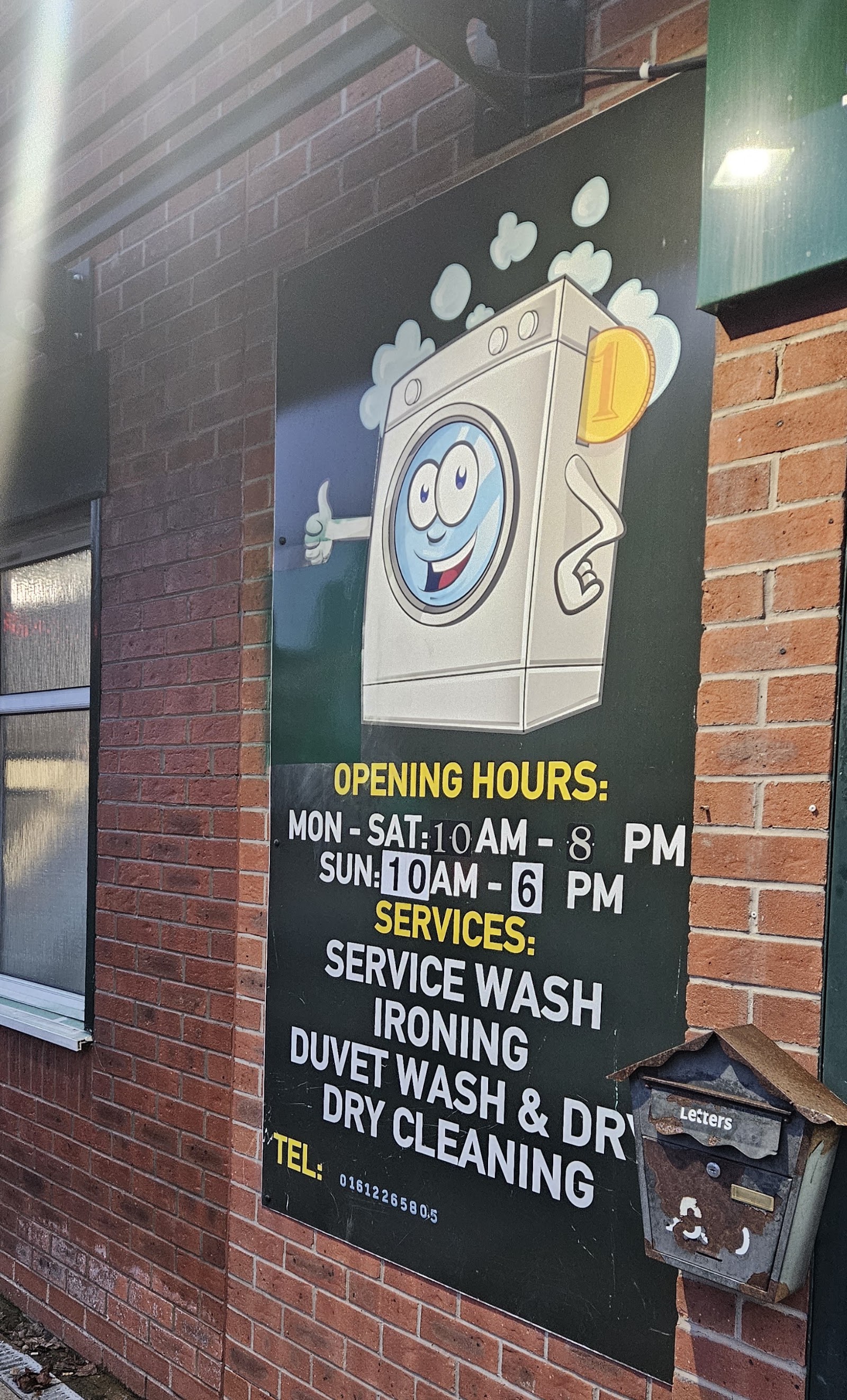 Right Washing Laundrette, photograph 2.