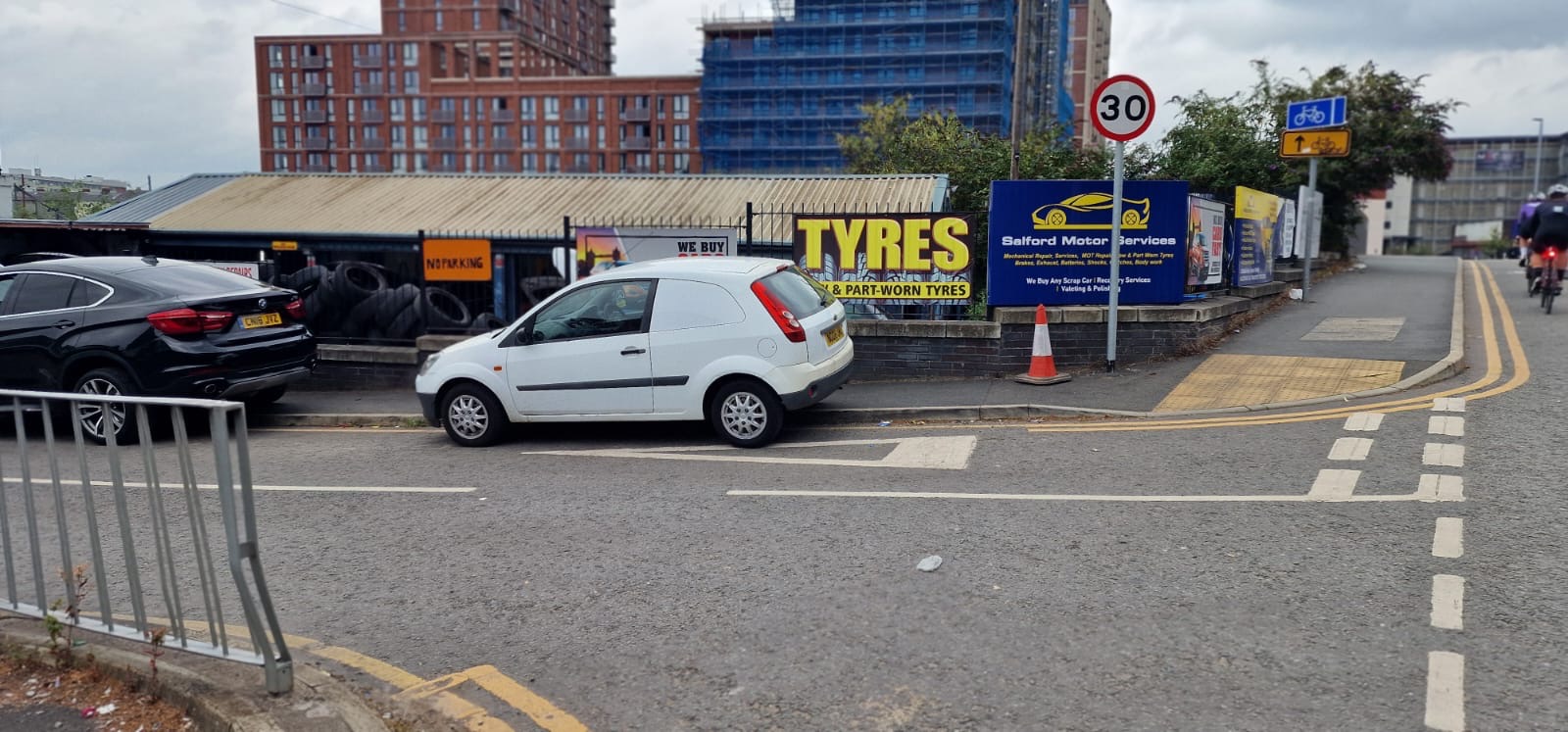 Salford Motor Services, photograph 3.