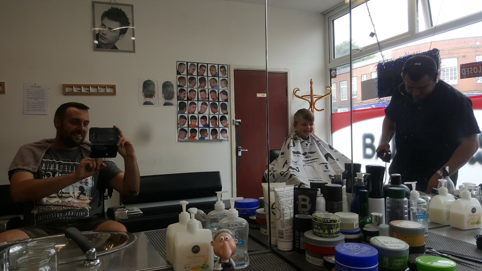 Stan's Barbers, photograph 5.