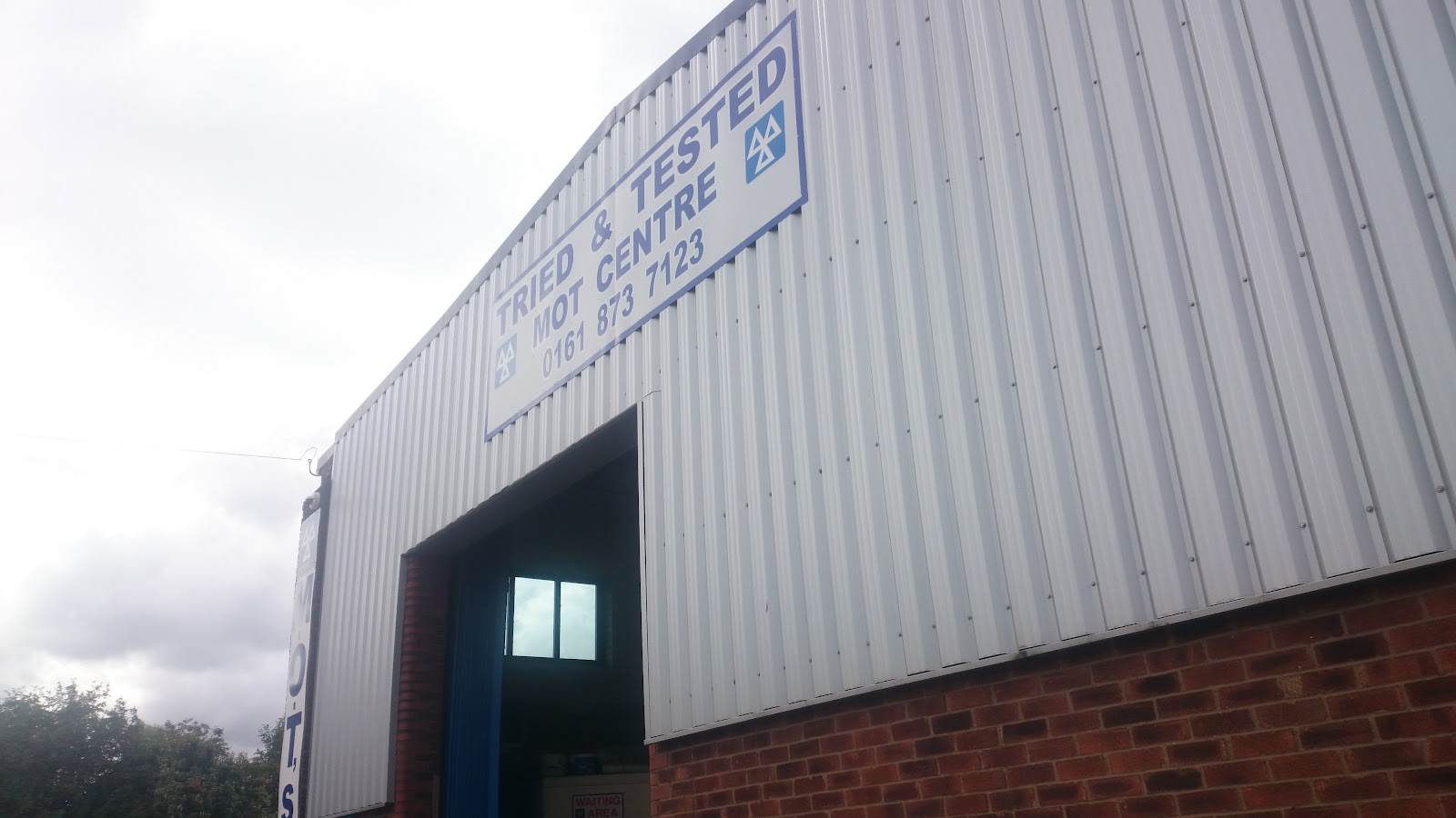 Tried and Tested MOT Centre, photograph 3.